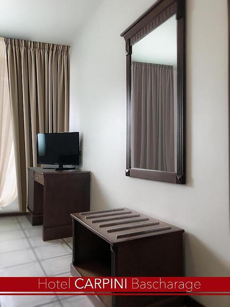Hotel Carpini Башараж Екстериор снимка